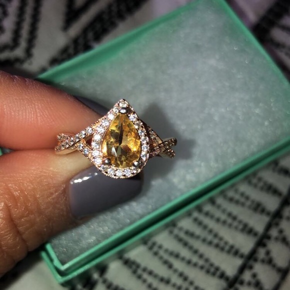 Rose gold with Simulated Morganite & Diamonds Ring - Picture 2 of 4